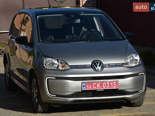 Сірий Фольксваген Ап, об'ємом двигуна 0 л та пробігом 100 тис. км за 10900 $, фото 5 на Automoto.ua