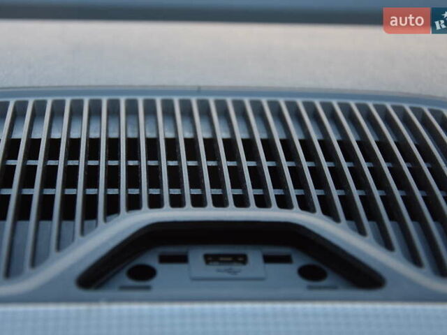 Сірий Фольксваген Ап, об'ємом двигуна 0 л та пробігом 100 тис. км за 10900 $, фото 33 на Automoto.ua