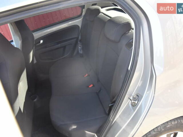 Сірий Фольксваген Ап, об'ємом двигуна 0 л та пробігом 100 тис. км за 10900 $, фото 41 на Automoto.ua