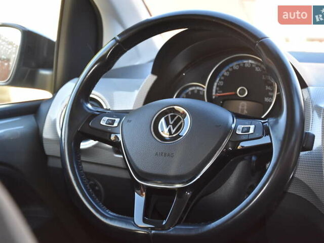 Сірий Фольксваген Ап, об'ємом двигуна 0 л та пробігом 100 тис. км за 10900 $, фото 27 на Automoto.ua
