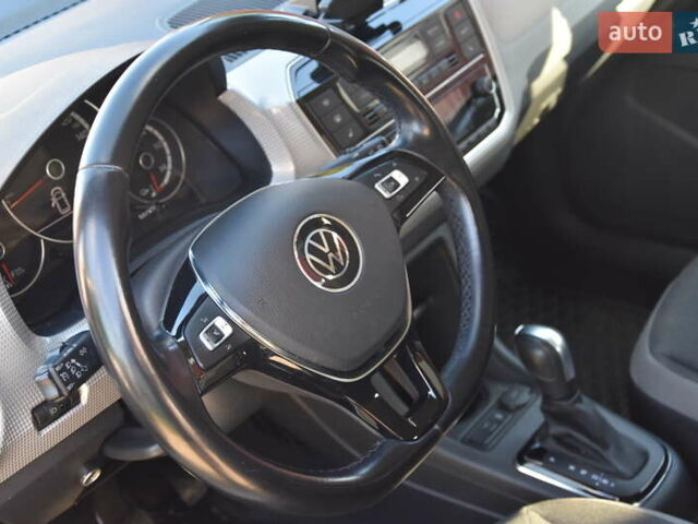 Сірий Фольксваген Ап, об'ємом двигуна 0 л та пробігом 100 тис. км за 10900 $, фото 25 на Automoto.ua