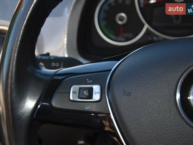 Сірий Фольксваген Ап, об'ємом двигуна 0 л та пробігом 100 тис. км за 10900 $, фото 28 на Automoto.ua