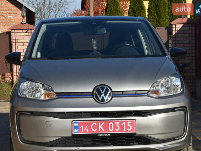 Сірий Фольксваген Ап, об'ємом двигуна 0 л та пробігом 100 тис. км за 10900 $, фото 1 на Automoto.ua