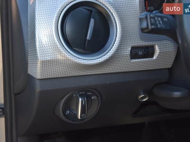 Сірий Фольксваген Ап, об'ємом двигуна 0 л та пробігом 100 тис. км за 10900 $, фото 22 на Automoto.ua