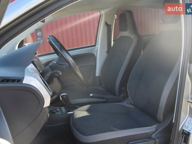 Сірий Фольксваген Ап, об'ємом двигуна 0 л та пробігом 100 тис. км за 10900 $, фото 15 на Automoto.ua