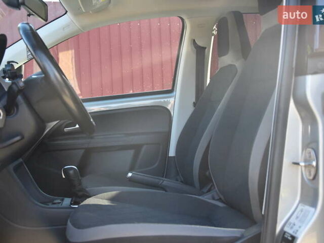 Сірий Фольксваген Ап, об'ємом двигуна 0 л та пробігом 100 тис. км за 10900 $, фото 16 на Automoto.ua