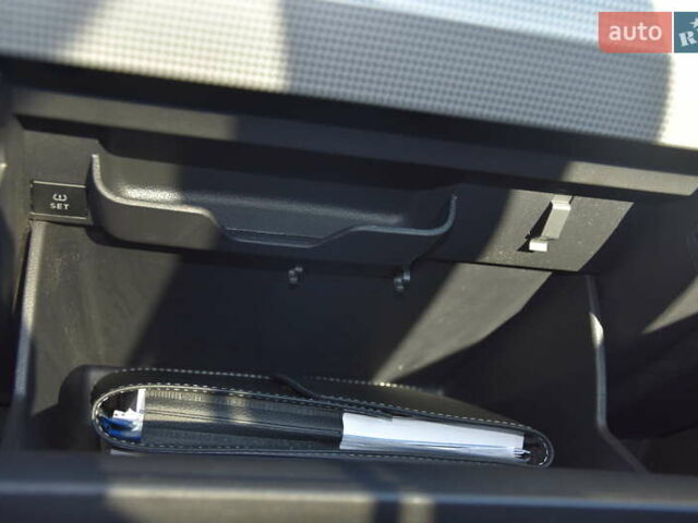 Сірий Фольксваген Ап, об'ємом двигуна 0 л та пробігом 100 тис. км за 10900 $, фото 39 на Automoto.ua