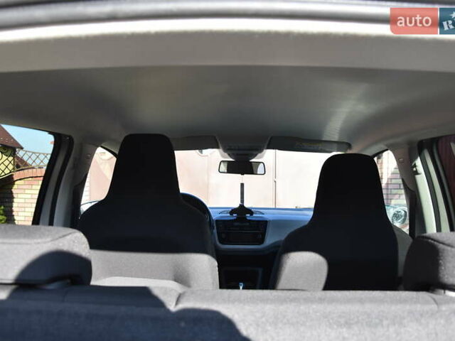 Сірий Фольксваген Ап, об'ємом двигуна 0 л та пробігом 100 тис. км за 10900 $, фото 45 на Automoto.ua