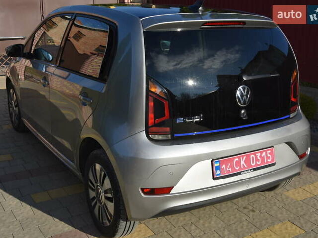 Сірий Фольксваген Ап, об'ємом двигуна 0 л та пробігом 100 тис. км за 10900 $, фото 56 на Automoto.ua