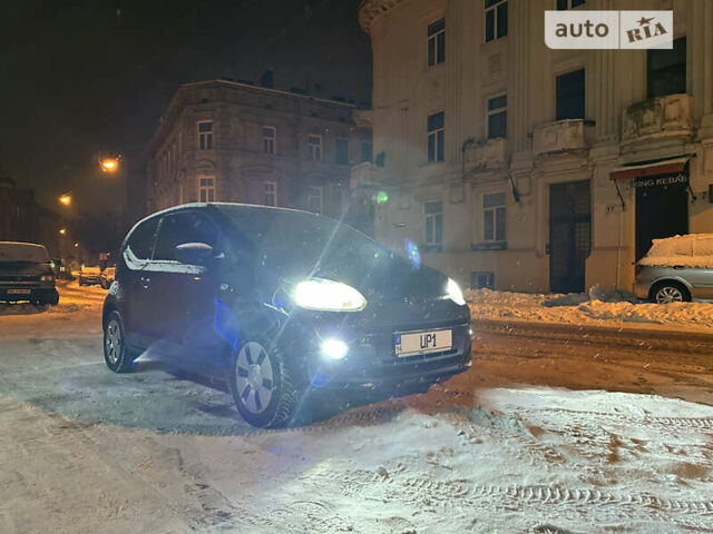 Синій Фольксваген Ап, об'ємом двигуна 1 л та пробігом 173 тис. км за 6000 $, фото 15 на Automoto.ua