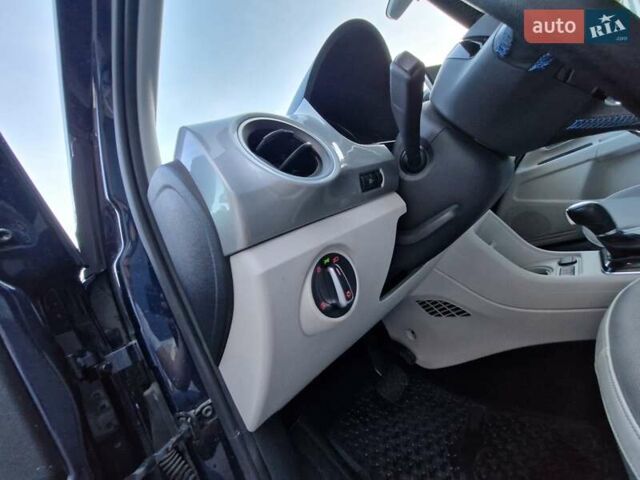 Синий Фольксваген Ап, объемом двигателя 0 л и пробегом 69 тыс. км за 6600 $, фото 52 на Automoto.ua