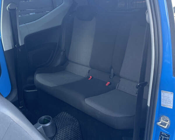 Синий Фольксваген Ап, объемом двигателя 1 л и пробегом 248 тыс. км за 5350 $, фото 12 на Automoto.ua