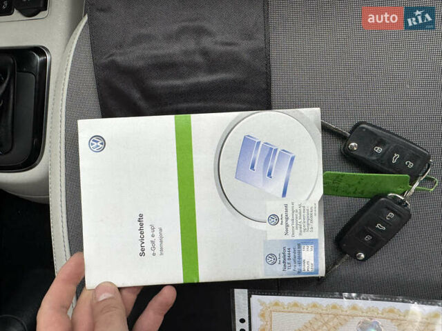 Синий Фольксваген Ап, объемом двигателя 0 л и пробегом 130 тыс. км за 6400 $, фото 36 на Automoto.ua