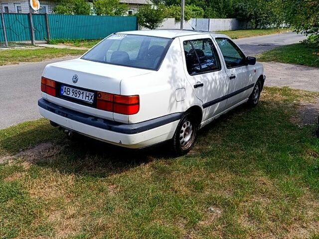 Білий Фольксваген Венто, об'ємом двигуна 1.9 л та пробігом 290 тис. км за 2000 $, фото 11 на Automoto.ua