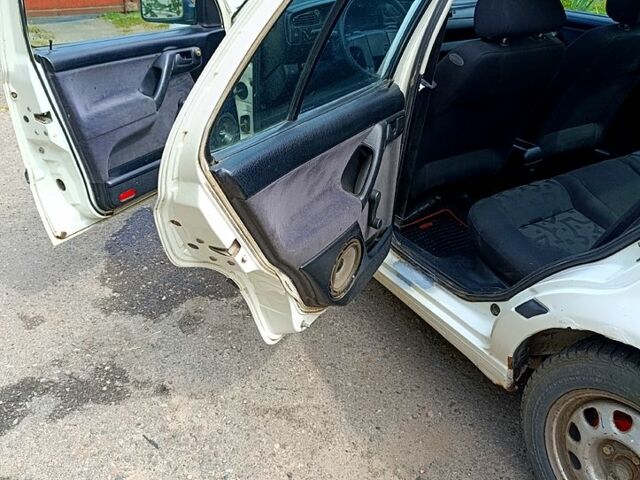 Білий Фольксваген Венто, об'ємом двигуна 1.9 л та пробігом 290 тис. км за 2000 $, фото 2 на Automoto.ua