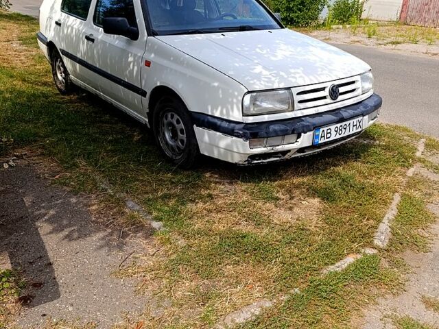 Білий Фольксваген Венто, об'ємом двигуна 1.9 л та пробігом 290 тис. км за 2000 $, фото 12 на Automoto.ua