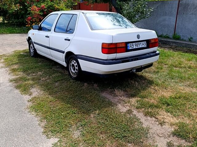 Білий Фольксваген Венто, об'ємом двигуна 1.9 л та пробігом 290 тис. км за 2000 $, фото 10 на Automoto.ua