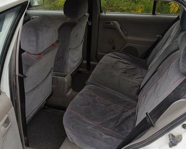 Белый Фольксваген Венто, объемом двигателя 1.8 л и пробегом 218 тыс. км за 1700 $, фото 2 на Automoto.ua