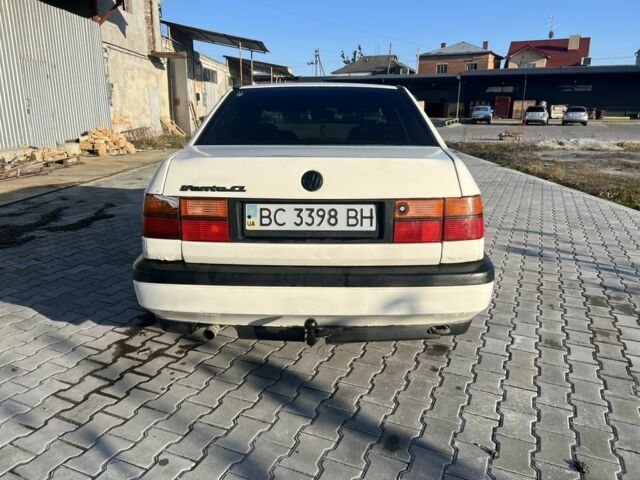 Белый Фольксваген Венто, объемом двигателя 1.8 л и пробегом 310 тыс. км за 1200 $, фото 3 на Automoto.ua