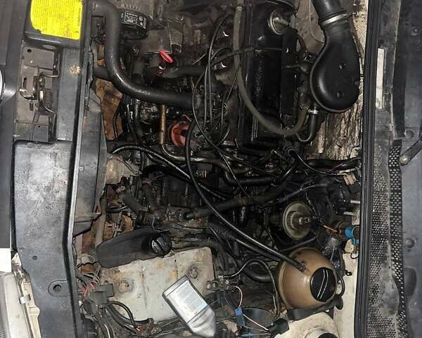 Белый Фольксваген Венто, объемом двигателя 1.78 л и пробегом 380 тыс. км за 2500 $, фото 1 на Automoto.ua