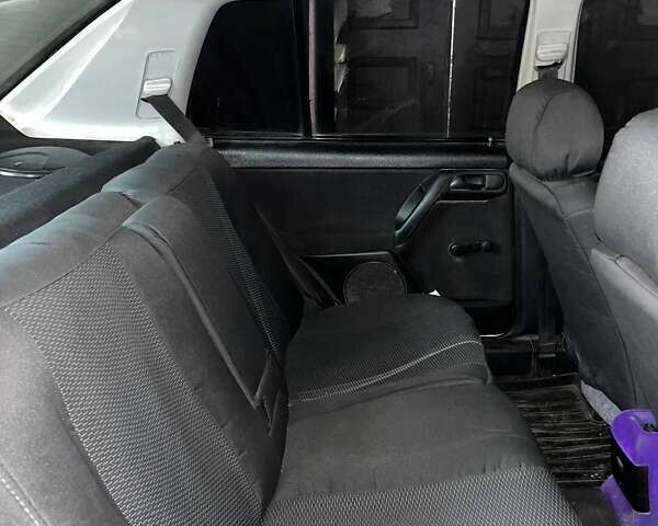 Белый Фольксваген Венто, объемом двигателя 1.78 л и пробегом 380 тыс. км за 2500 $, фото 6 на Automoto.ua