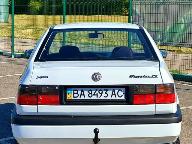 Белый Фольксваген Венто, объемом двигателя 1.8 л и пробегом 350 тыс. км за 2950 $, фото 4 на Automoto.ua