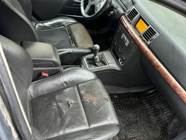 Чорний Фольксваген Венто, об'ємом двигуна 1.9 л та пробігом 245 тис. км за 2200 $, фото 5 на Automoto.ua