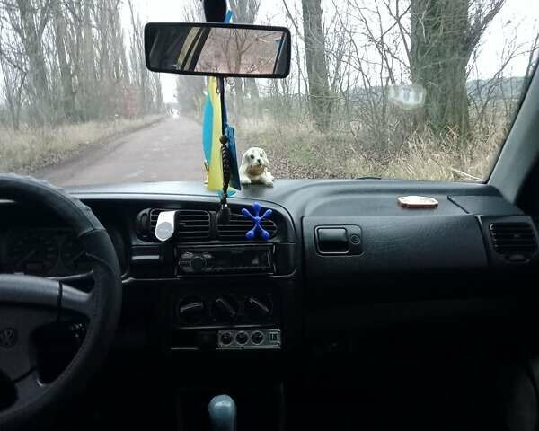 Черный Фольксваген Венто, объемом двигателя 1.78 л и пробегом 350 тыс. км за 2299 $, фото 7 на Automoto.ua