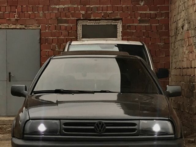 Фольксваген Венто 1993 в Черновцах на Automoto.ua Черный Фольксваген Венто, объемом двигателя 1.9 л и пробегом 90 тыс. км за 2442 $, фото 1 на Automoto.ua