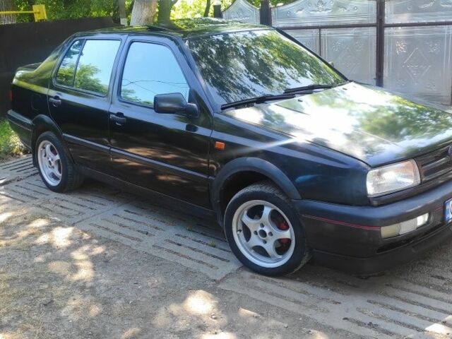 Фольксваген Венто 1993 в Черновцах на Automoto.ua Черный Фольксваген Венто, объемом двигателя 1.9 л и пробегом 90 тыс. км за 2442 $, фото 4 на Automoto.ua