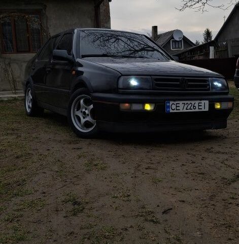 Фольксваген Венто 1993 в Черновцах на Automoto.ua Черный Фольксваген Венто, объемом двигателя 1.9 л и пробегом 90 тыс. км за 2442 $, фото 2 на Automoto.ua