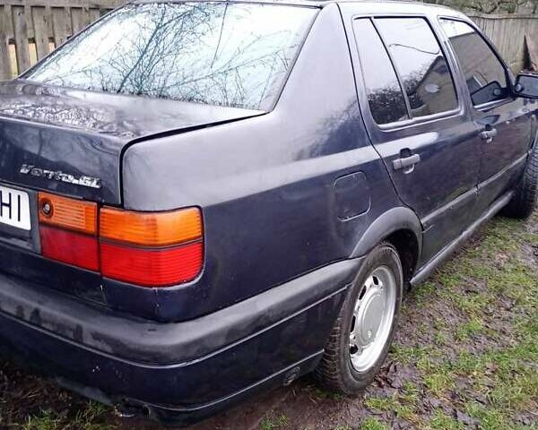 Черный Фольксваген Венто, объемом двигателя 1.78 л и пробегом 200 тыс. км за 1050 $, фото 6 на Automoto.ua