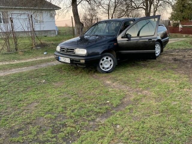 Черный Фольксваген Венто, объемом двигателя 1.8 л и пробегом 3 тыс. км за 1500 $, фото 7 на Automoto.ua