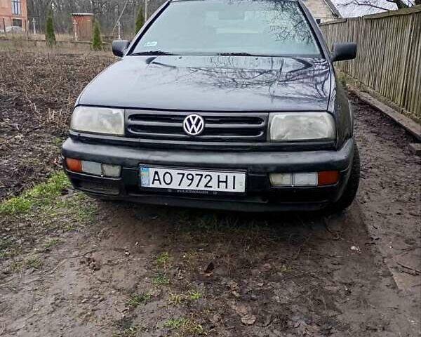 Черный Фольксваген Венто, объемом двигателя 1.78 л и пробегом 200 тыс. км за 1050 $, фото 3 на Automoto.ua