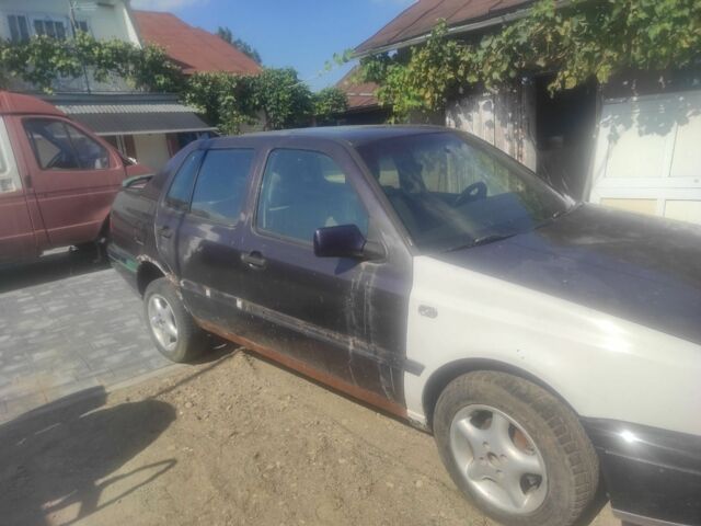 Фіолетовий Фольксваген Венто, об'ємом двигуна 0 л та пробігом 200 тис. км за 1189 $, фото 2 на Automoto.ua