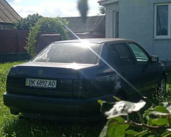 Фиолетовый Фольксваген Венто, объемом двигателя 1.78 л и пробегом 350 тыс. км за 1000 $, фото 3 на Automoto.ua