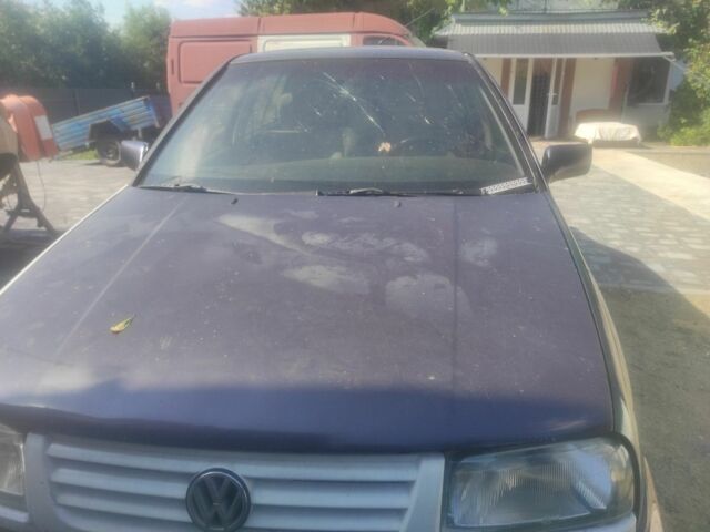 Фіолетовий Фольксваген Венто, об'ємом двигуна 0 л та пробігом 200 тис. км за 1189 $, фото 8 на Automoto.ua