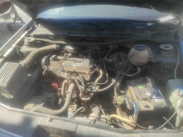 Фіолетовий Фольксваген Венто, об'ємом двигуна 0 л та пробігом 200 тис. км за 1189 $, фото 7 на Automoto.ua