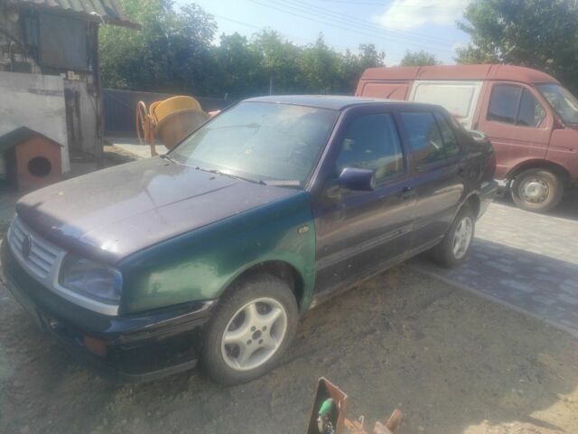 Фіолетовий Фольксваген Венто, об'ємом двигуна 0 л та пробігом 200 тис. км за 1189 $, фото 11 на Automoto.ua