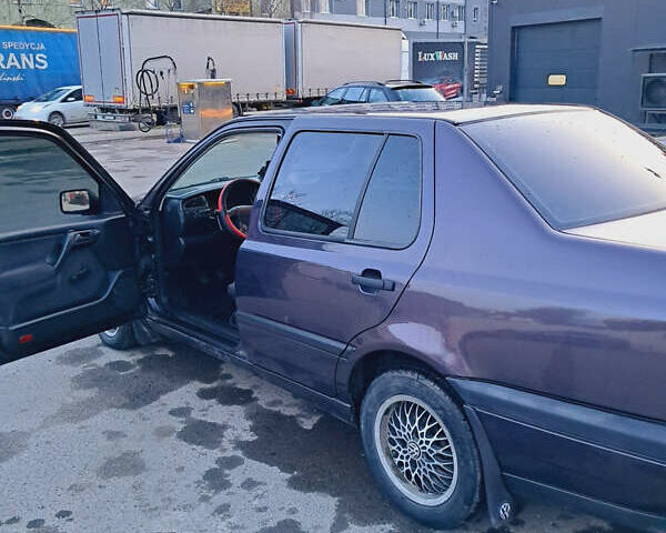 Фиолетовый Фольксваген Венто, объемом двигателя 1.78 л и пробегом 107 тыс. км за 2200 $, фото 3 на Automoto.ua