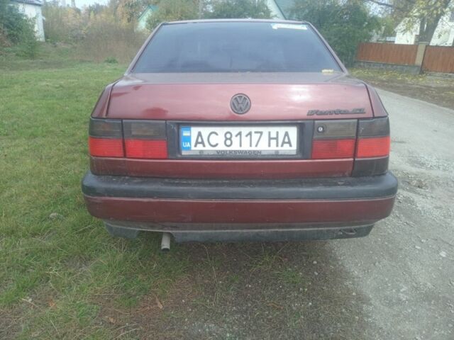 Красный Фольксваген Венто, объемом двигателя 1.6 л и пробегом 2 тыс. км за 1313 $, фото 2 на Automoto.ua