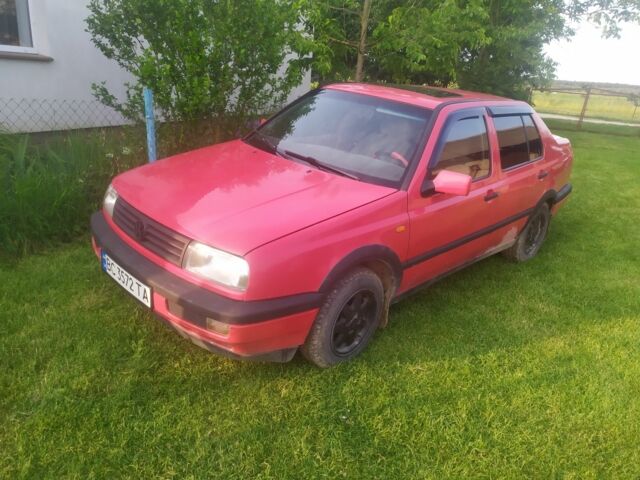 Красный Фольксваген Венто, объемом двигателя 1.8 л и пробегом 280 тыс. км за 1450 $, фото 8 на Automoto.ua