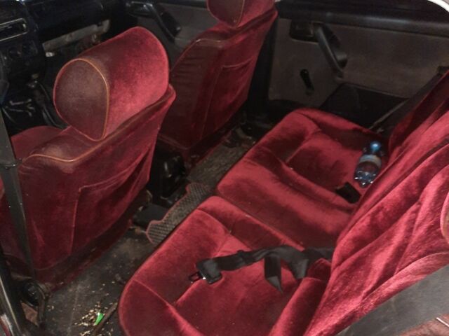 Красный Фольксваген Венто, объемом двигателя 1.9 л и пробегом 248 тыс. км за 1500 $, фото 8 на Automoto.ua