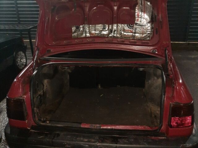 Красный Фольксваген Венто, объемом двигателя 1.9 л и пробегом 248 тыс. км за 1500 $, фото 10 на Automoto.ua