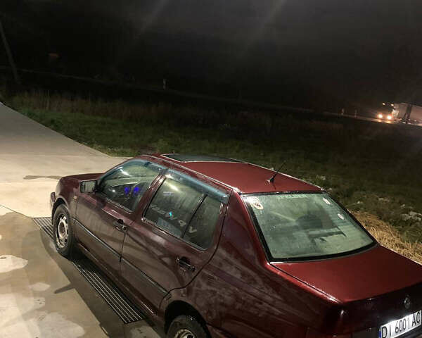 Червоний Фольксваген Венто, об'ємом двигуна 1.9 л та пробігом 250 тис. км за 2100 $, фото 6 на Automoto.ua