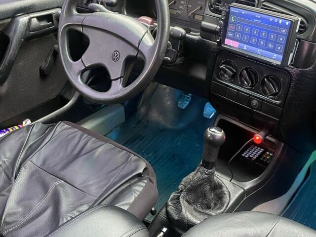 Красный Фольксваген Венто, объемом двигателя 1.9 л и пробегом 360 тыс. км за 2200 $, фото 1 на Automoto.ua