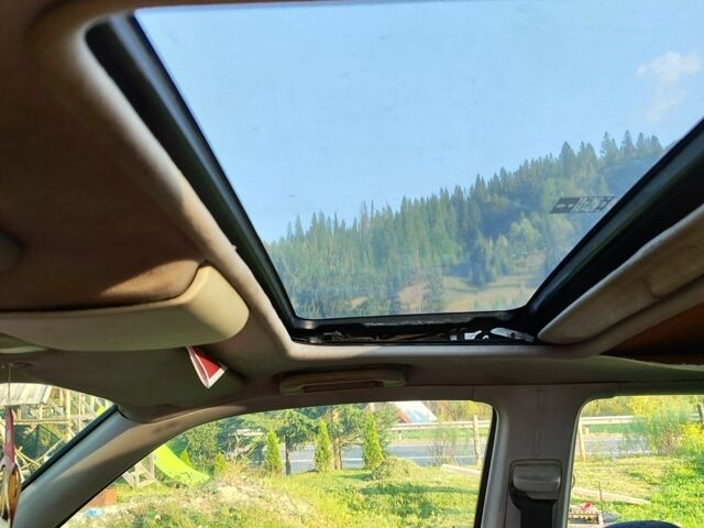 Красный Фольксваген Венто, объемом двигателя 1.8 л и пробегом 56 тыс. км за 450 $, фото 3 на Automoto.ua