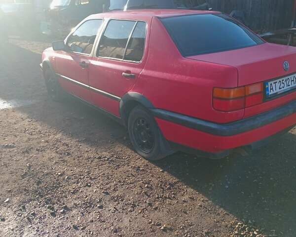 Червоний Фольксваген Венто, об'ємом двигуна 1.8 л та пробігом 176 тис. км за 900 $, фото 4 на Automoto.ua