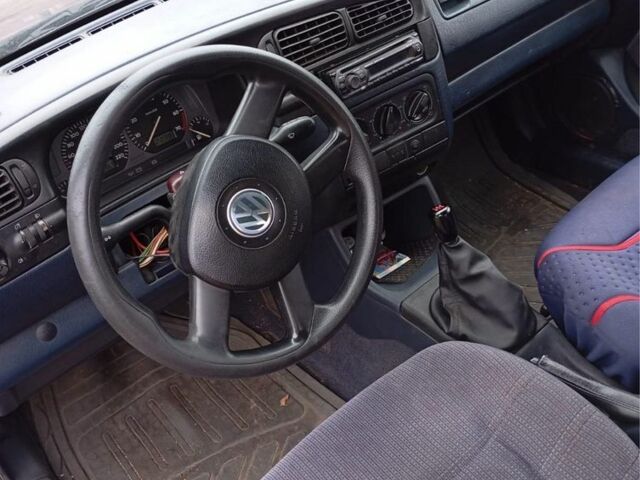 Красный Фольксваген Венто, объемом двигателя 2 л и пробегом 200 тыс. км за 1700 $, фото 8 на Automoto.ua