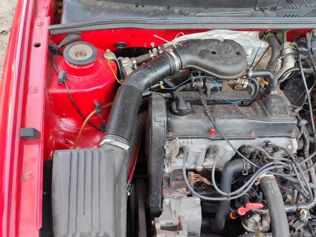 Красный Фольксваген Венто, объемом двигателя 1.8 л и пробегом 92 тыс. км за 3200 $, фото 3 на Automoto.ua